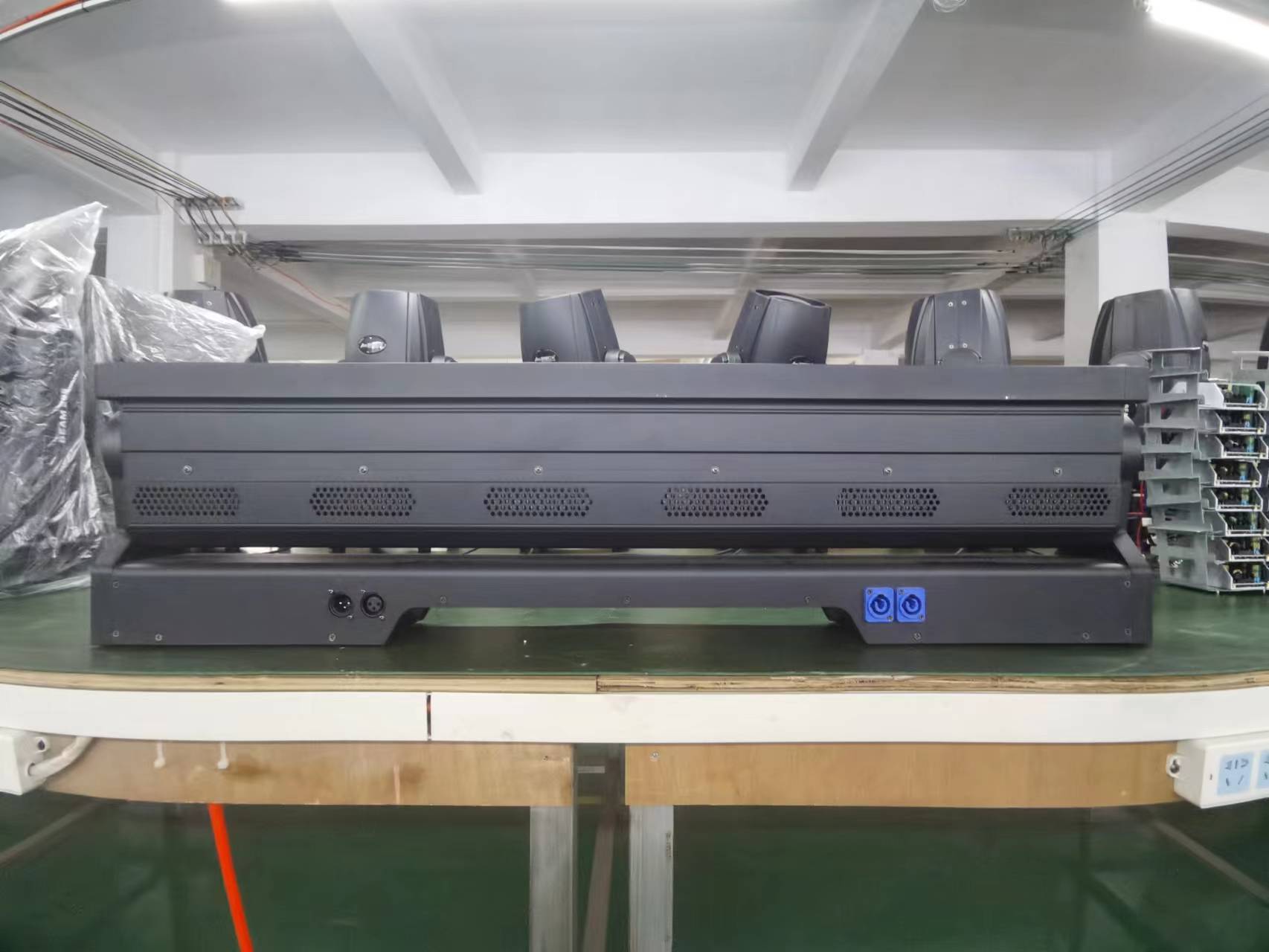 RGBW DMX512 LED Wall Washer 200W For Outdoor Bar Party Project Installation