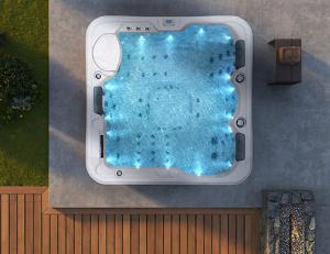 Quality 4 Person Outdoor Whirlpool Spa Garden Portable Massage Bathtub Design wholesale