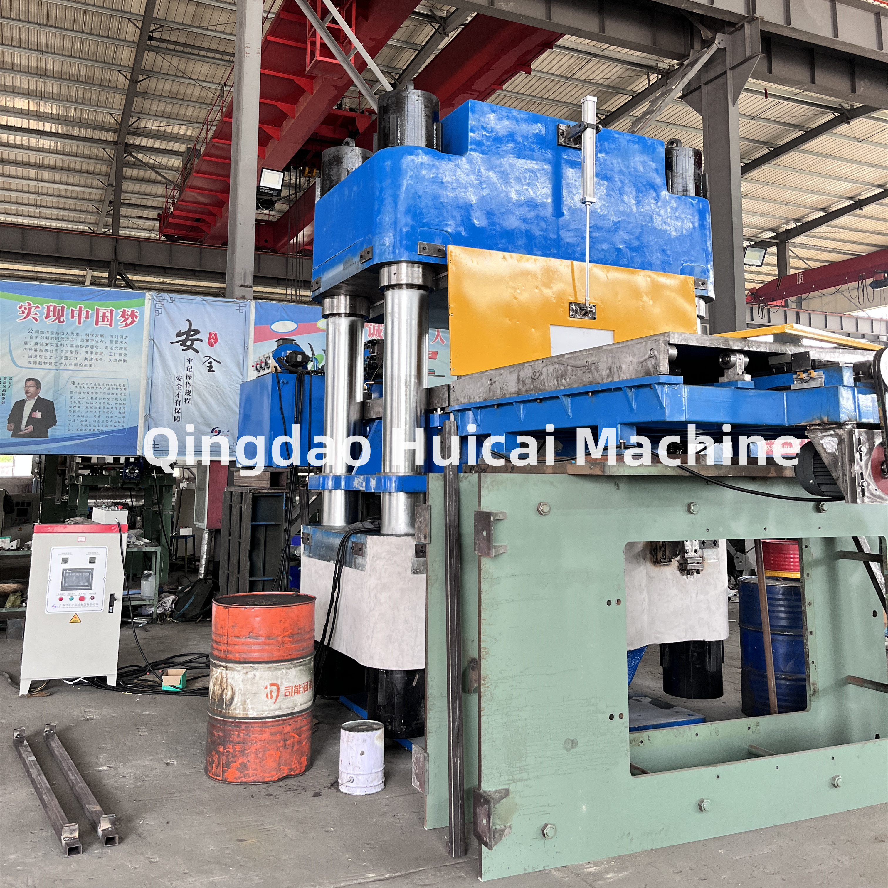 1900 Seismic Isolation Bearing Vulcanizing Press Machine with 800 mm Plate Clearance