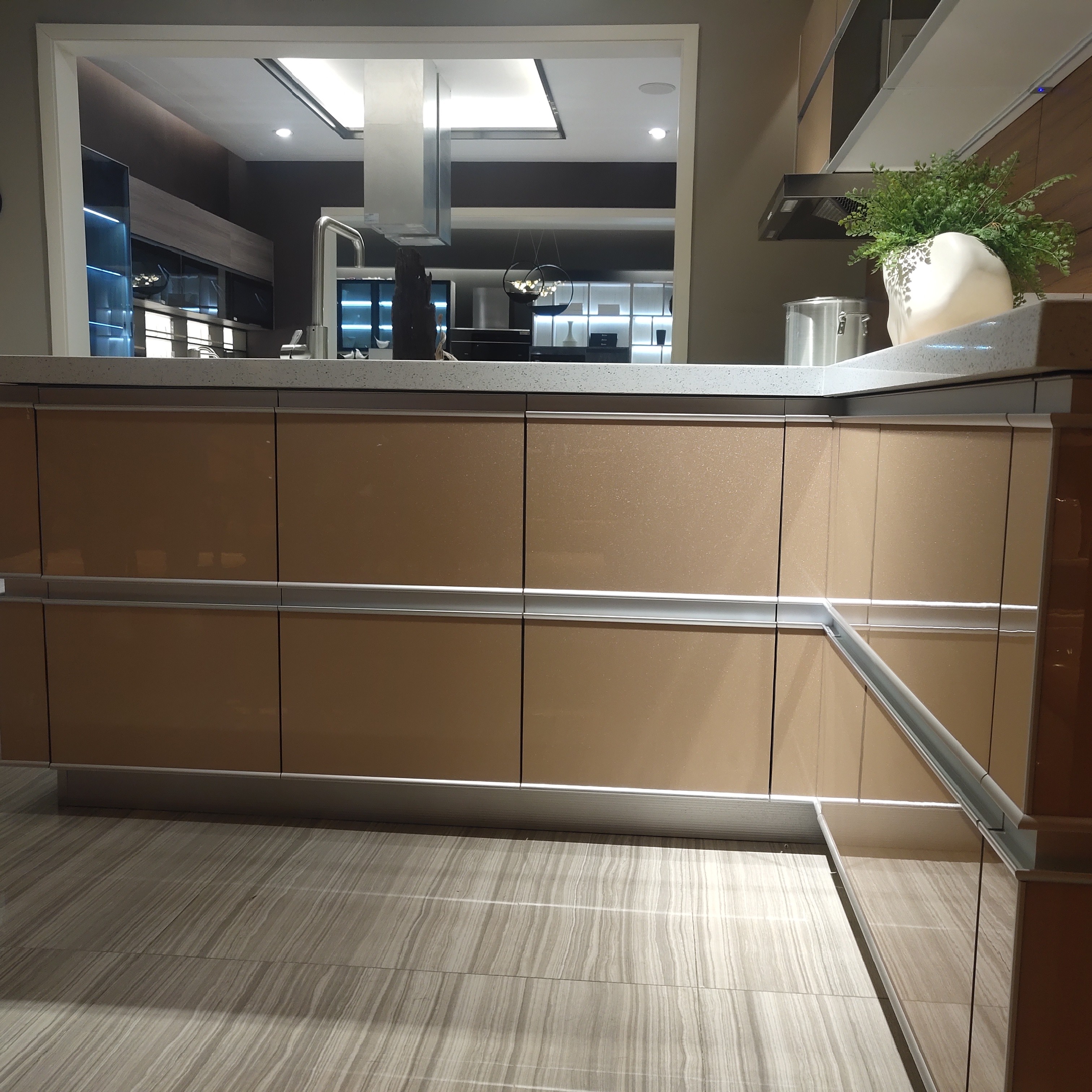 RCR 1270 Furniture Pull Aluminum Profile Handles for Kitchen