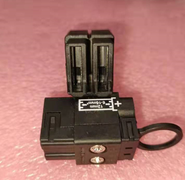 Original NetEngine 8000M14 Power Connector