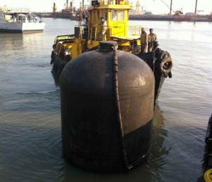 Quality High Pressure Submarine Fenders Pneumatic Yokohama Fender For Ship Berthing wholesale