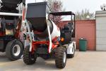 1m3 Concrete Boom Pump Truck YunNei 490 Supercharged Engine
