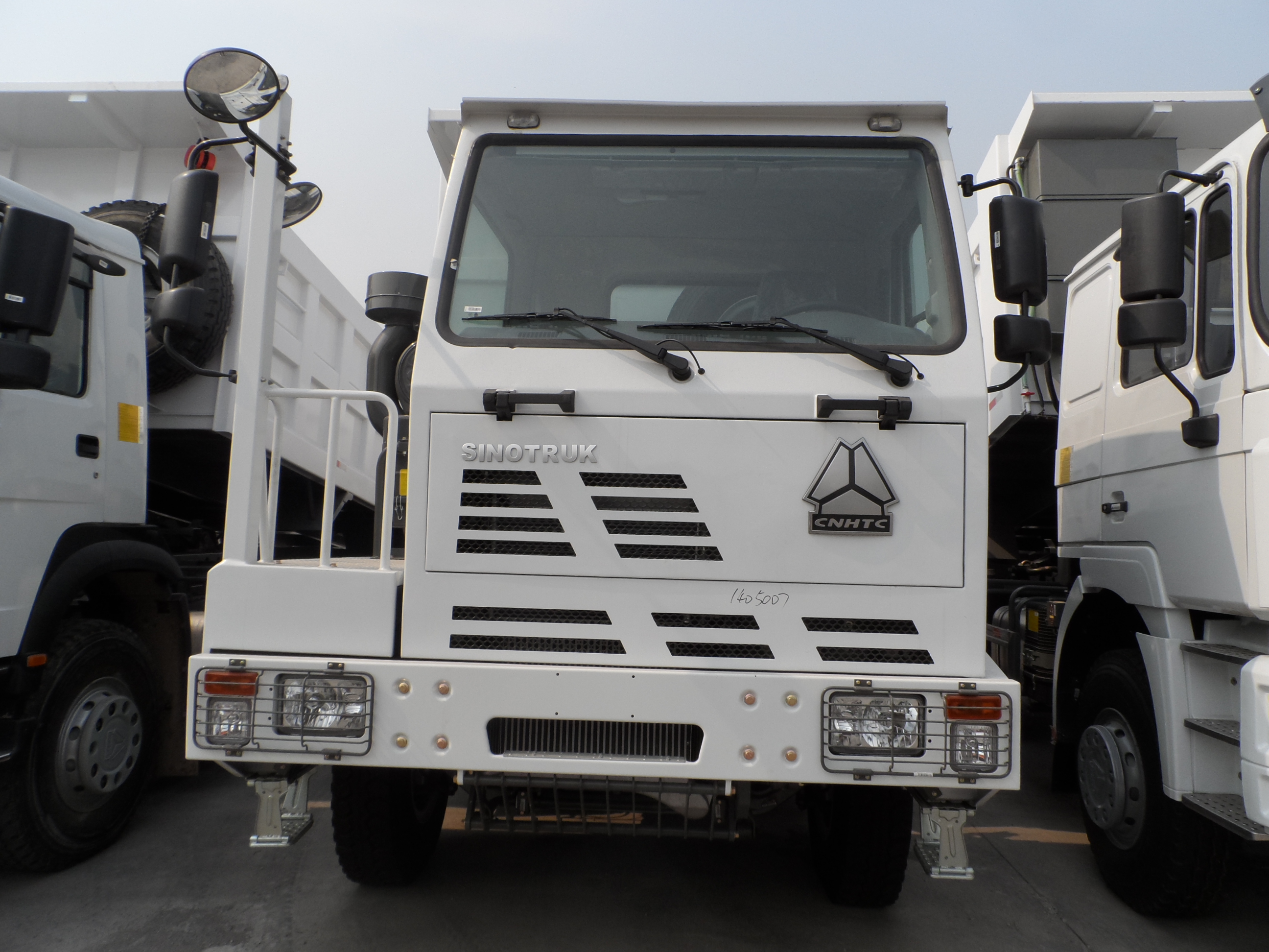 MINING DUMP TRUCK