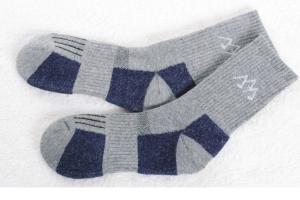 Quality Soft custom logo, design, color mens Hiking, Climbing, Outdoor Sports Socks wholesale
