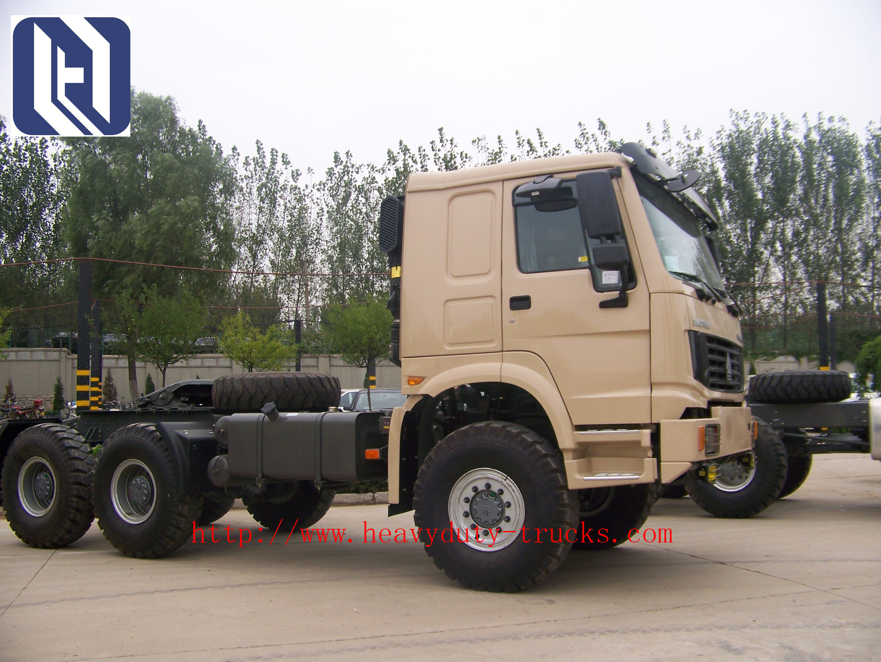 Heavy Duty 336hp 371hp Sinotruk Howo Truck Tractor Head HW76 Standard Cabin