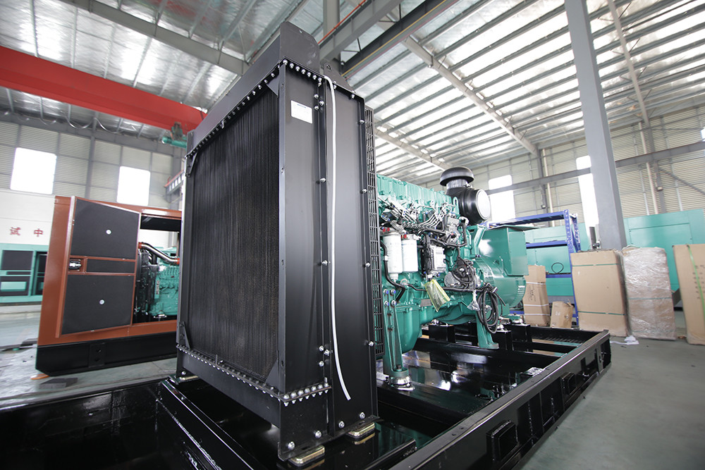 YC12VC2510-D31 1600KW Yuchai Diesel Generator Set Silent 1500rpm
