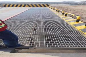 Quality Light Steel Bar Grating Galvanised Metal Channel Grating Silver wholesale