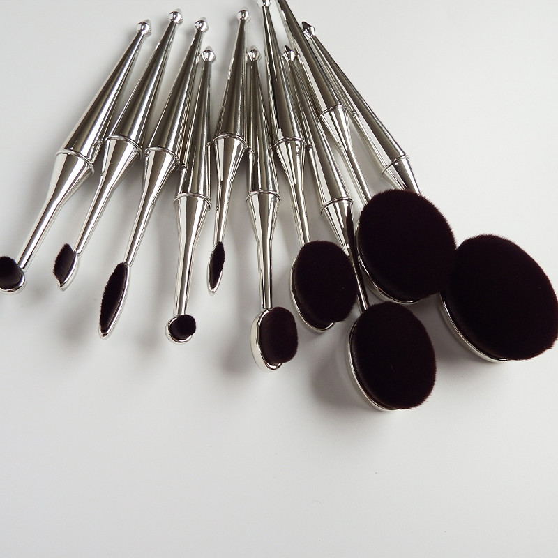 Silver Oval Makeup Brush Set Full Face Synthetic Bristle Plastic Handle