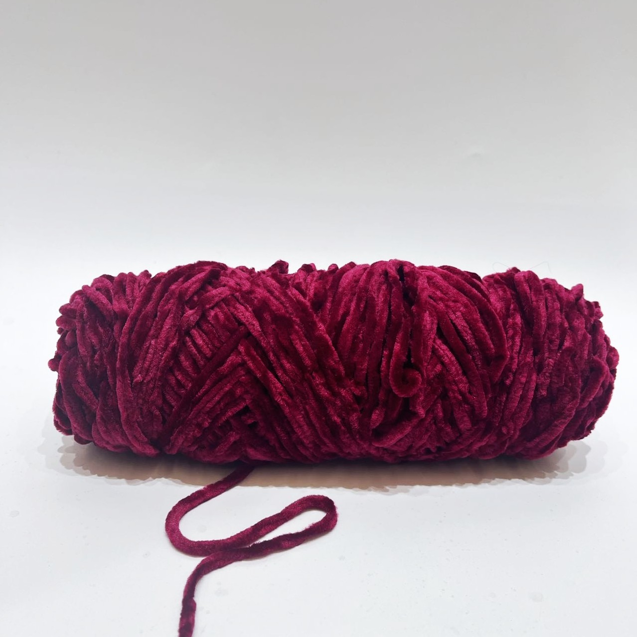 100% Velvet Polyester Chenille Yarn For Chunky Crochet