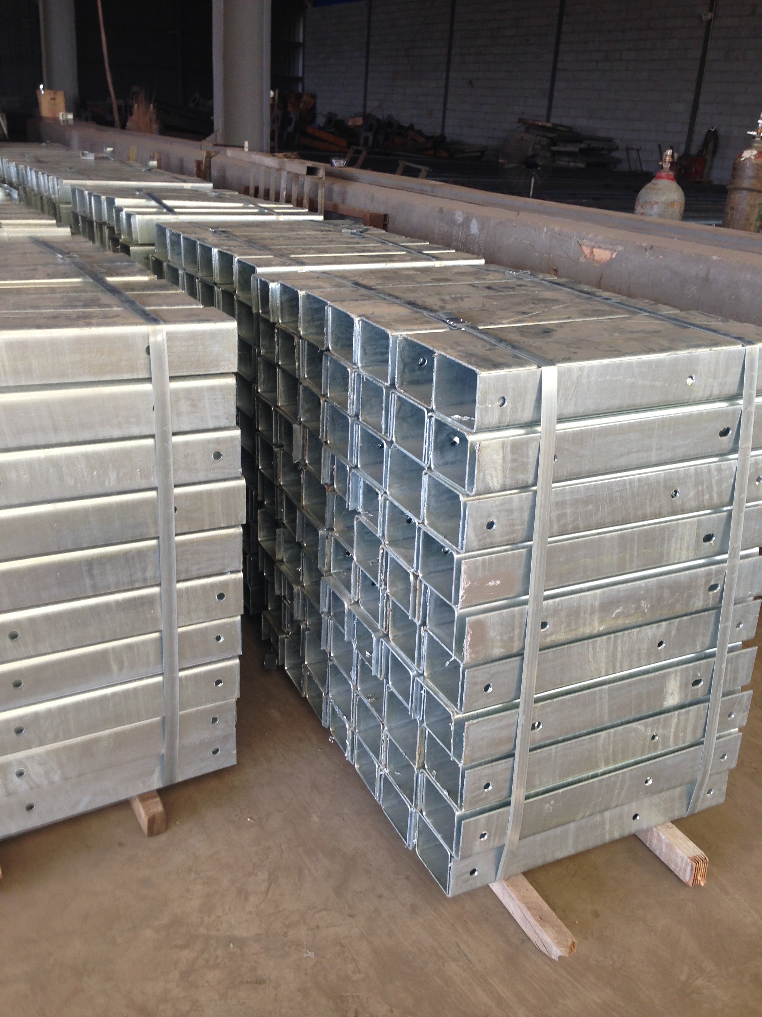 Q235 Q345 Aashto M180 Highway Hot-dip Galvanized Corrugated Beam Guardrail Spacer