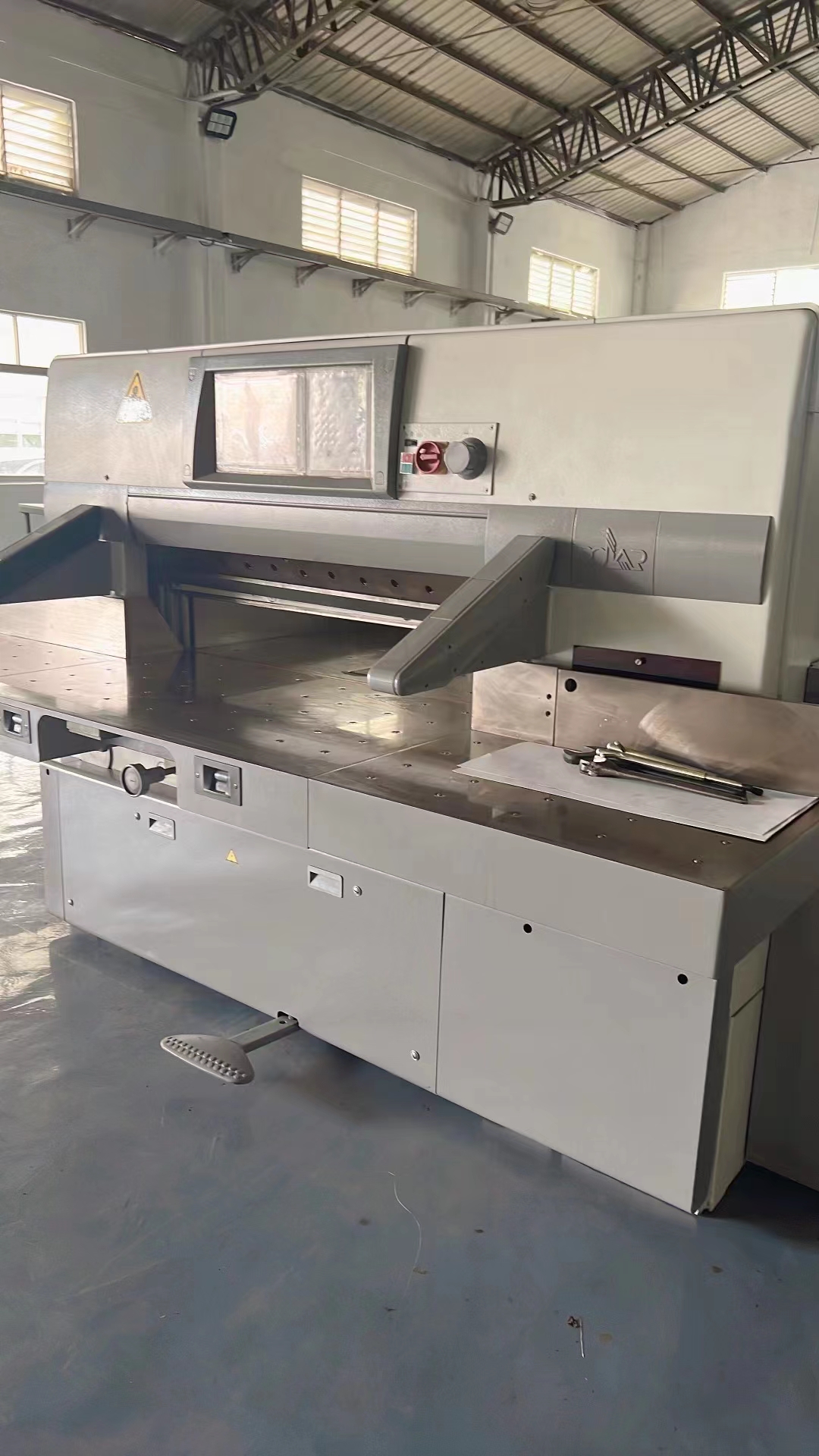 Other Applications 2500mm Max. workable width Hydraulic CNC Guillotine Shearing Machine