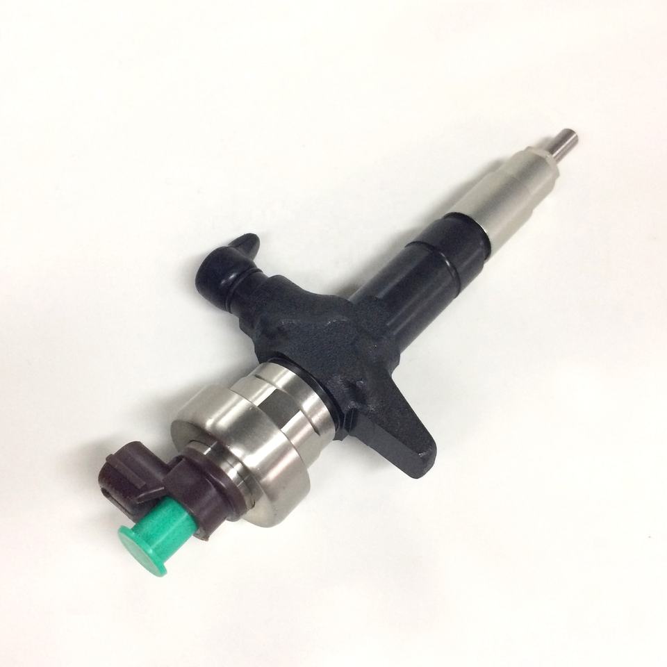 OE NO. 095000-6980 8-98011604-5 Common Rail Fuel Injectors for ISUZU Engine 4JJ1 Parts Injector