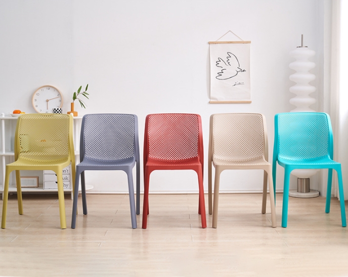 Grey Plastic Stackable Outdoor Dining Chairs PP Plastic Rattan Dining Chairs