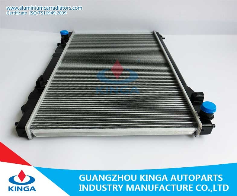 Efficient Cooling Aluminum Auto Radiator For Nissan INFINITI'03-05 FX45 MT