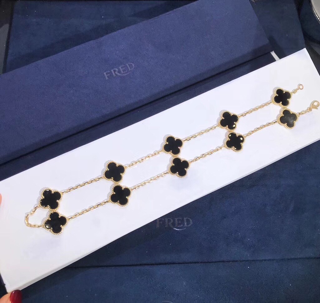 Fantastic Van Cleef & Arpels 18k Gold Vintage Alhambra Necklace 10 Motifs