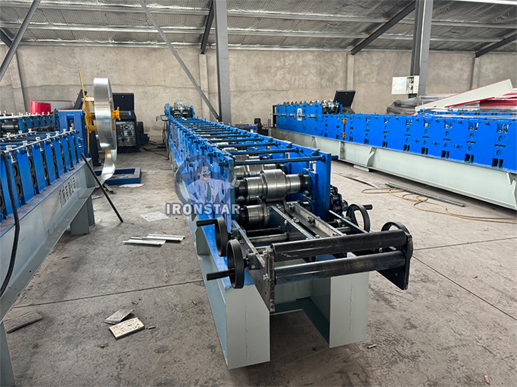 2024 New 41*21 / 41*41 / 41*82mm 3 sizes in 1 Solor bracket roll forming machine in Saudi Arabia