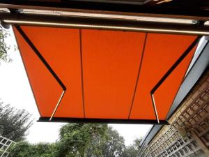 China Electric Retractable Awning With Remote Control / Full Cassette Awning on sale
