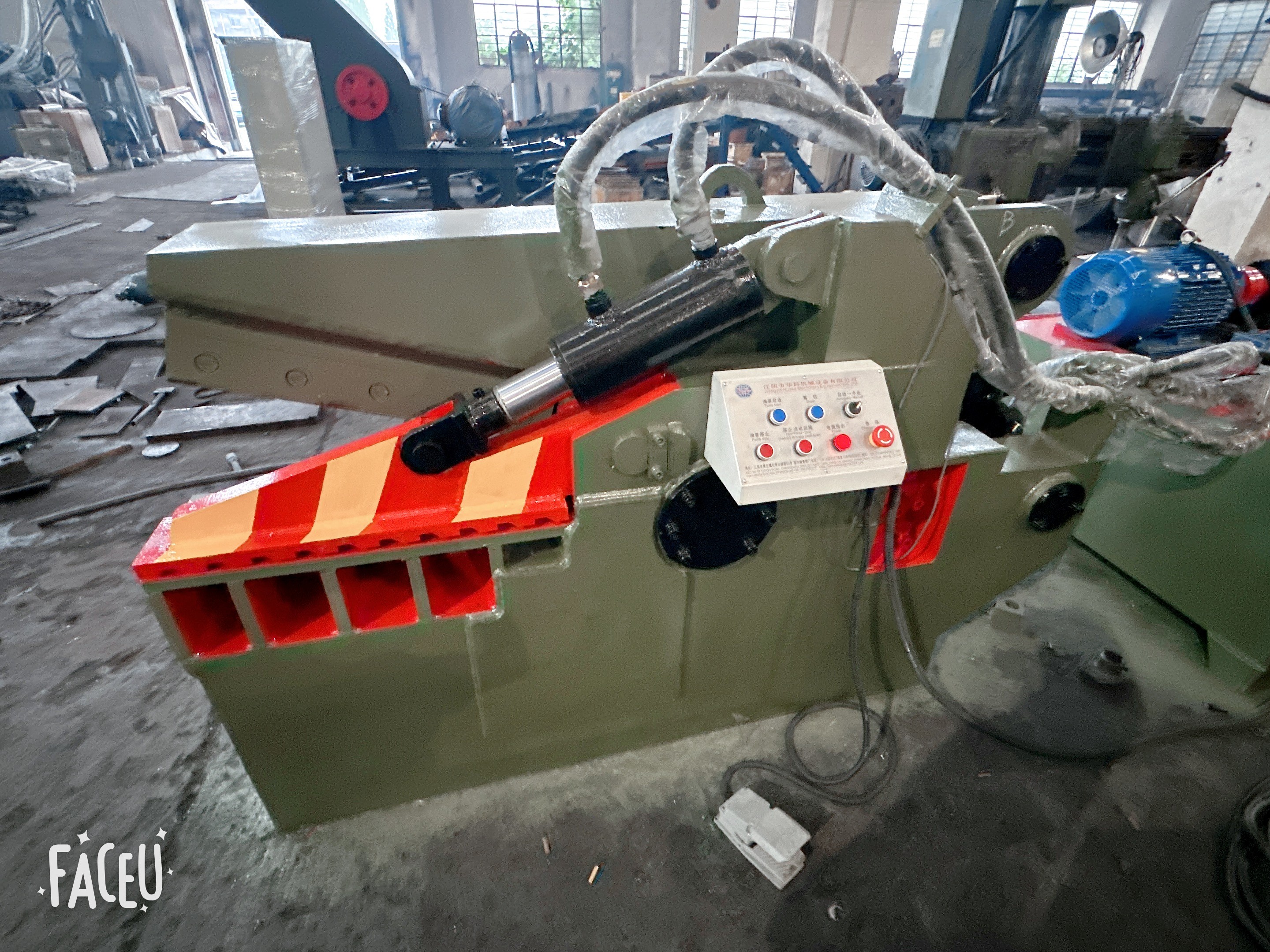 700mm Blade Hydraulic Steel Shear For Scrap Metal Processing
