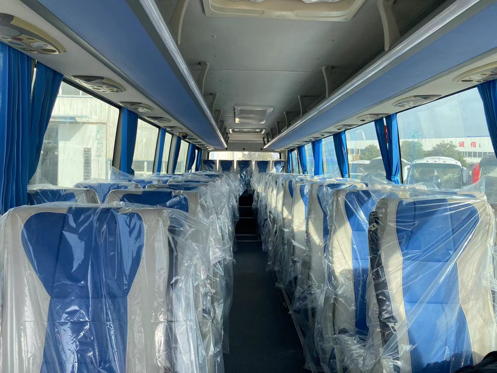 Customer's Requirement 12000*2500*3955mm 50-60 Seater Luxury Tour Coach Bus Used Bus