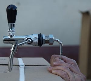 Quality Copper Beer Keg Accessories Flow Control Beer Tap / Faucet In Bar , Hotel wholesale