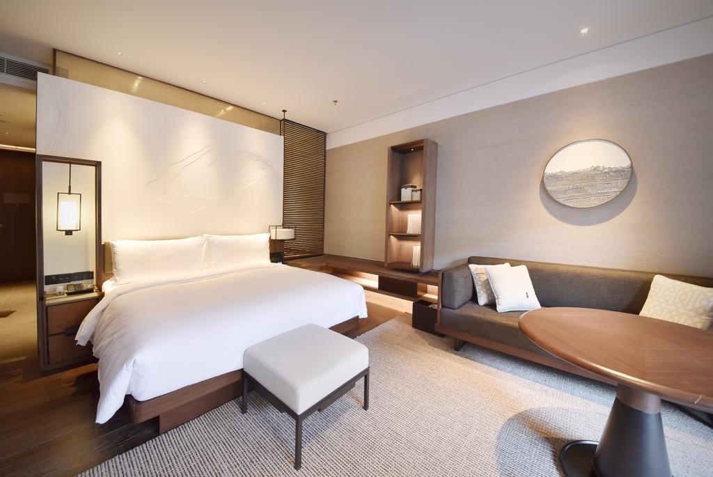 Marriott Valley Villa Furnitures Modern Luxury Designs For Private Staying / Summer House