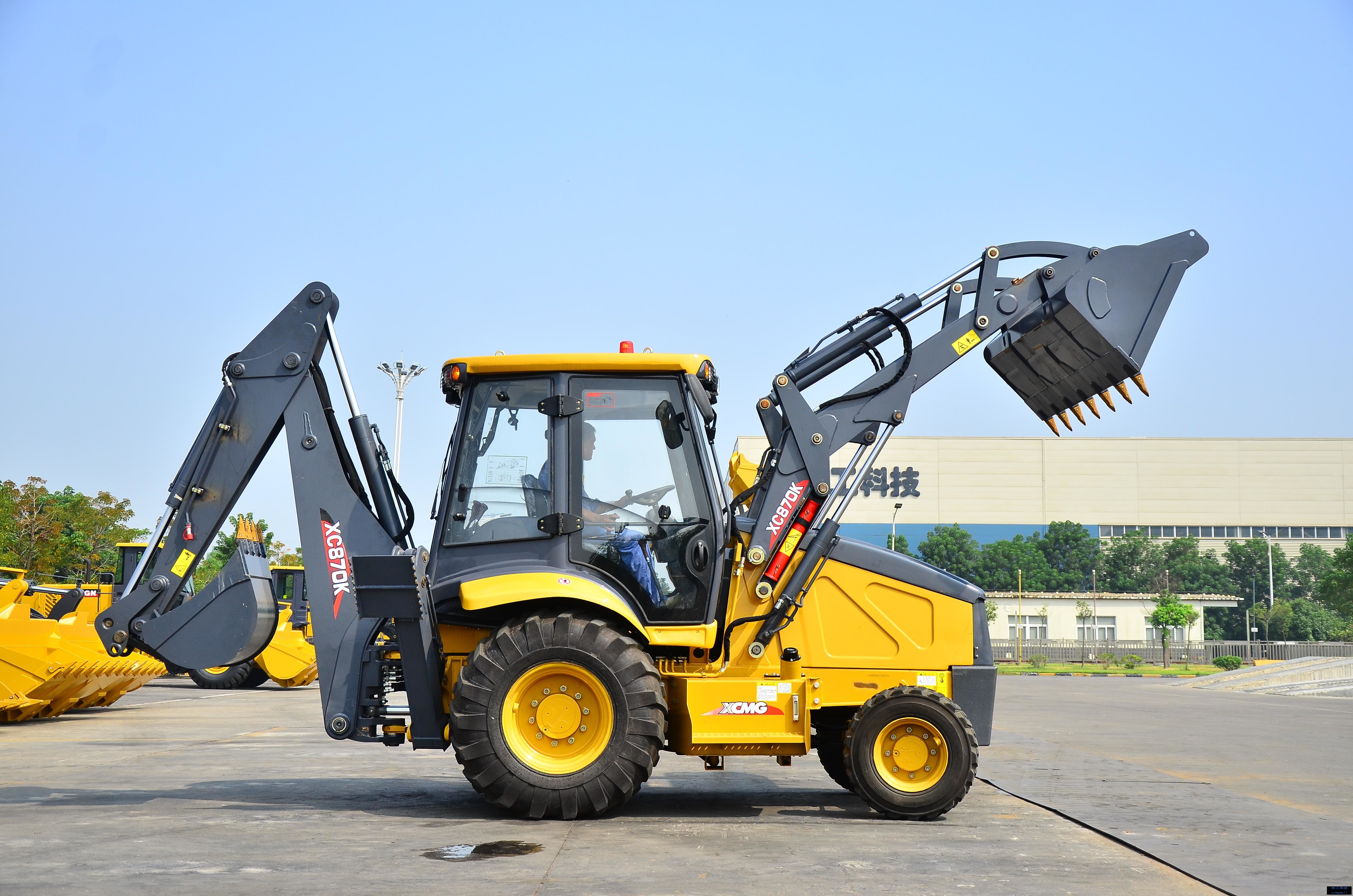 XC870K Heavy Earth Moving Machinery Mini Farm Tractor With Backhoe And Front End Loader