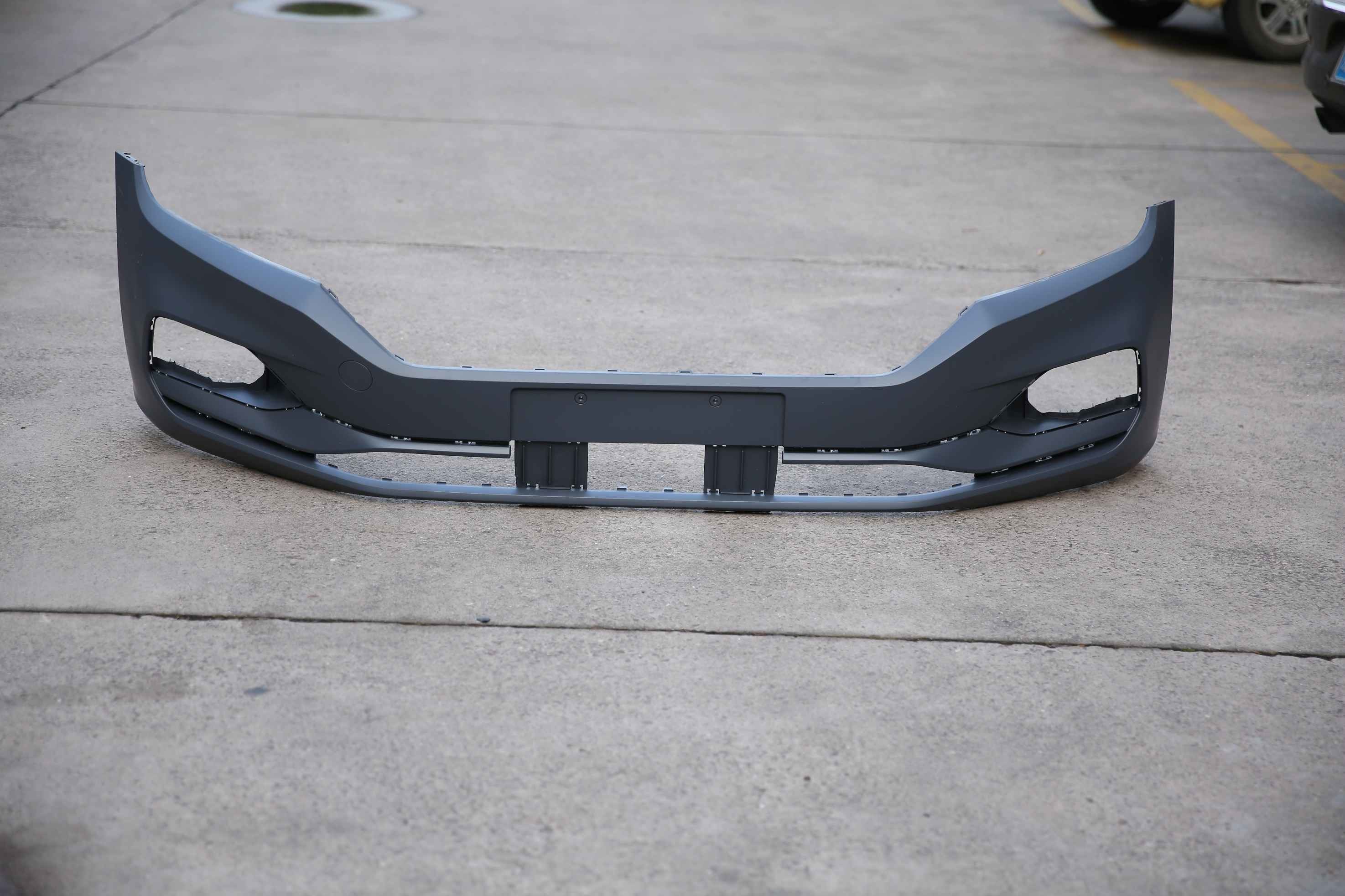 2019 2020 Volkswagen Passat Front Bumper Replacement Automotive Body Parts 3GB 807 217