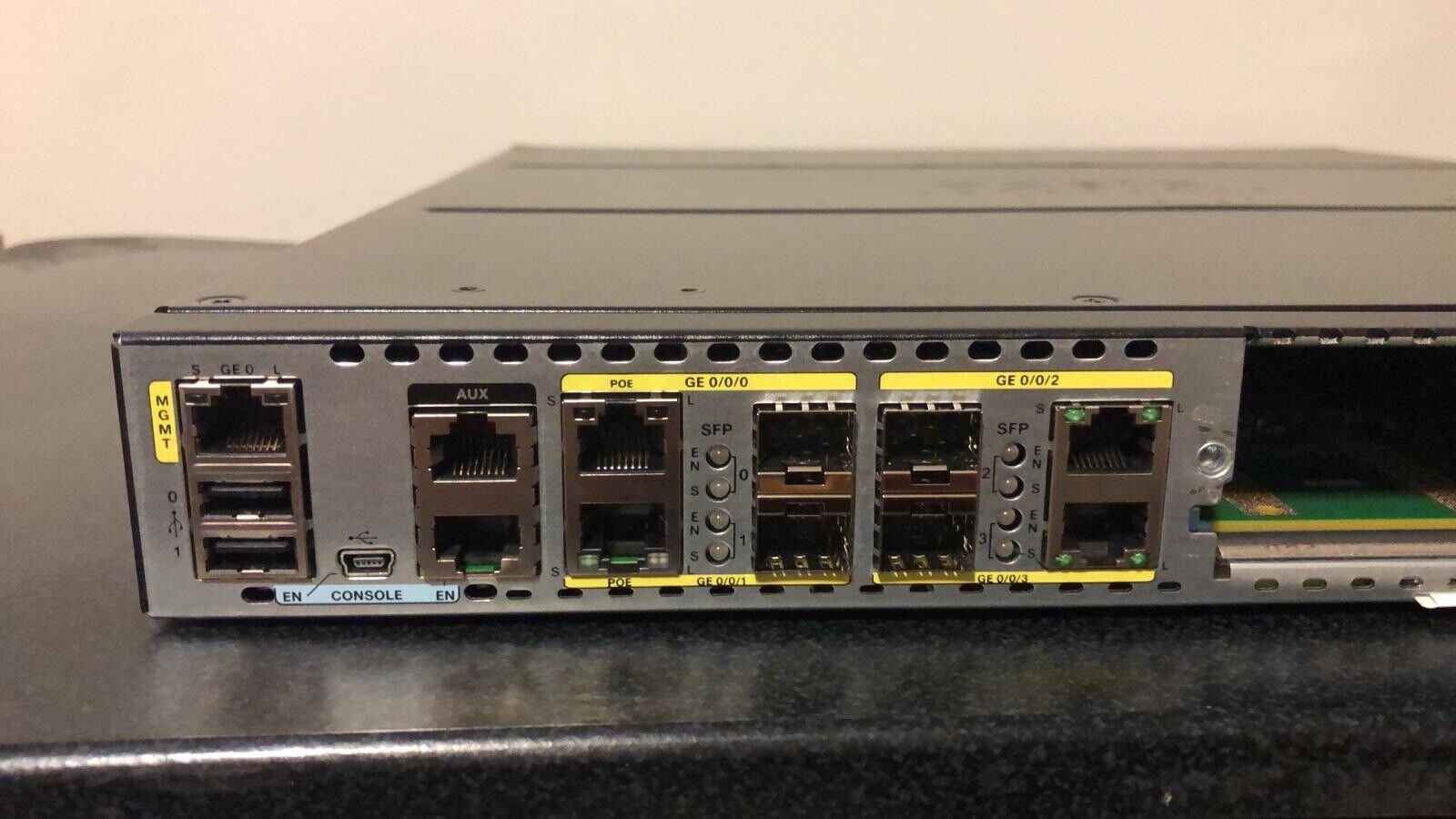 SR4331/K9 ISR4331-SEC/K9 Enterprise Router with 4 SFP Ports and NO Wi-Fi Frequency