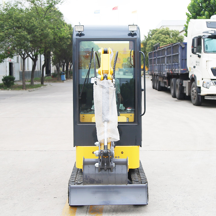1.5 Ton Hydraulic Mini Excavator Compact Digging Equipment 1500kg Tiny Digger