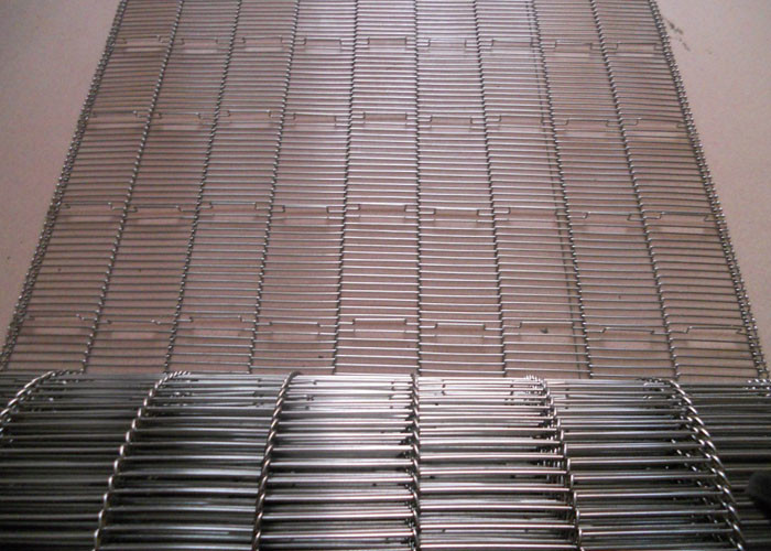 Custom Balanced Net Wire Conveyor Belts High Temperature Oxidation Proof