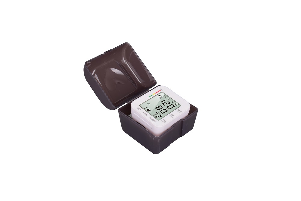 watch heart rate blood pressure and blood oxygen yuwell W8A