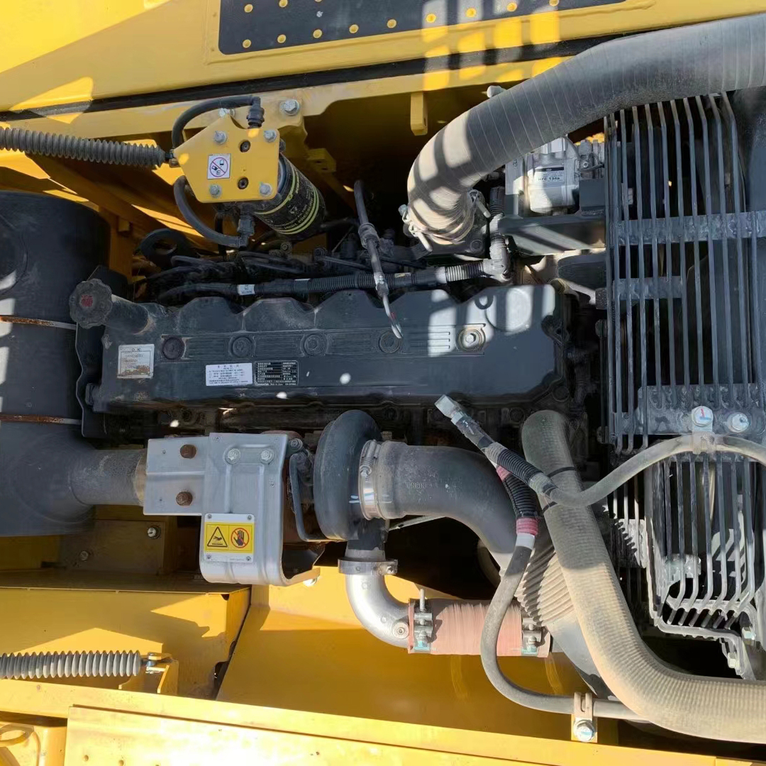 21TON Used Komatsu PC200 210 220 Crawler Excavator with Original Hydraulic Cylinder