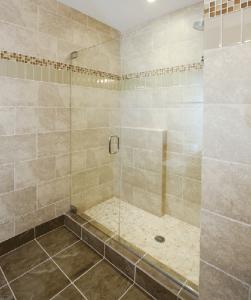 Quality Shower Door Enclosures Glass , Frameless Doors Glass Tempered wholesale