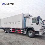 Sinotruk HOWO Euro2 6x4 Refrigerated Delivery Van Beverages Drinks