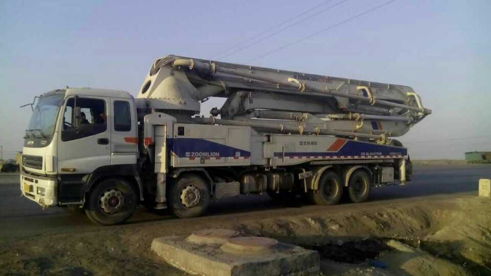Used Heavy Equipment 2013 Zoomlion 52m Used Concrete Pump Truck