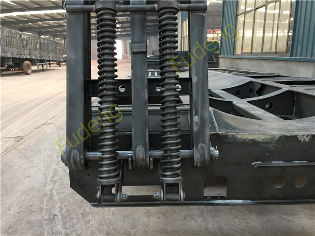 2 / 3 Axle Low Bed Semi Trailer 30 - 90 Tons Heavy Duty Machine Transportation