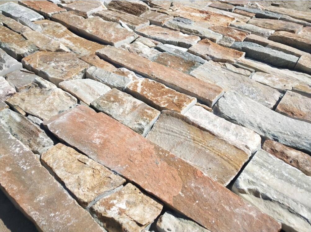 Golden Color Quartzite Landscape Wall Stone Slate Type Rock Face Surface Finishing