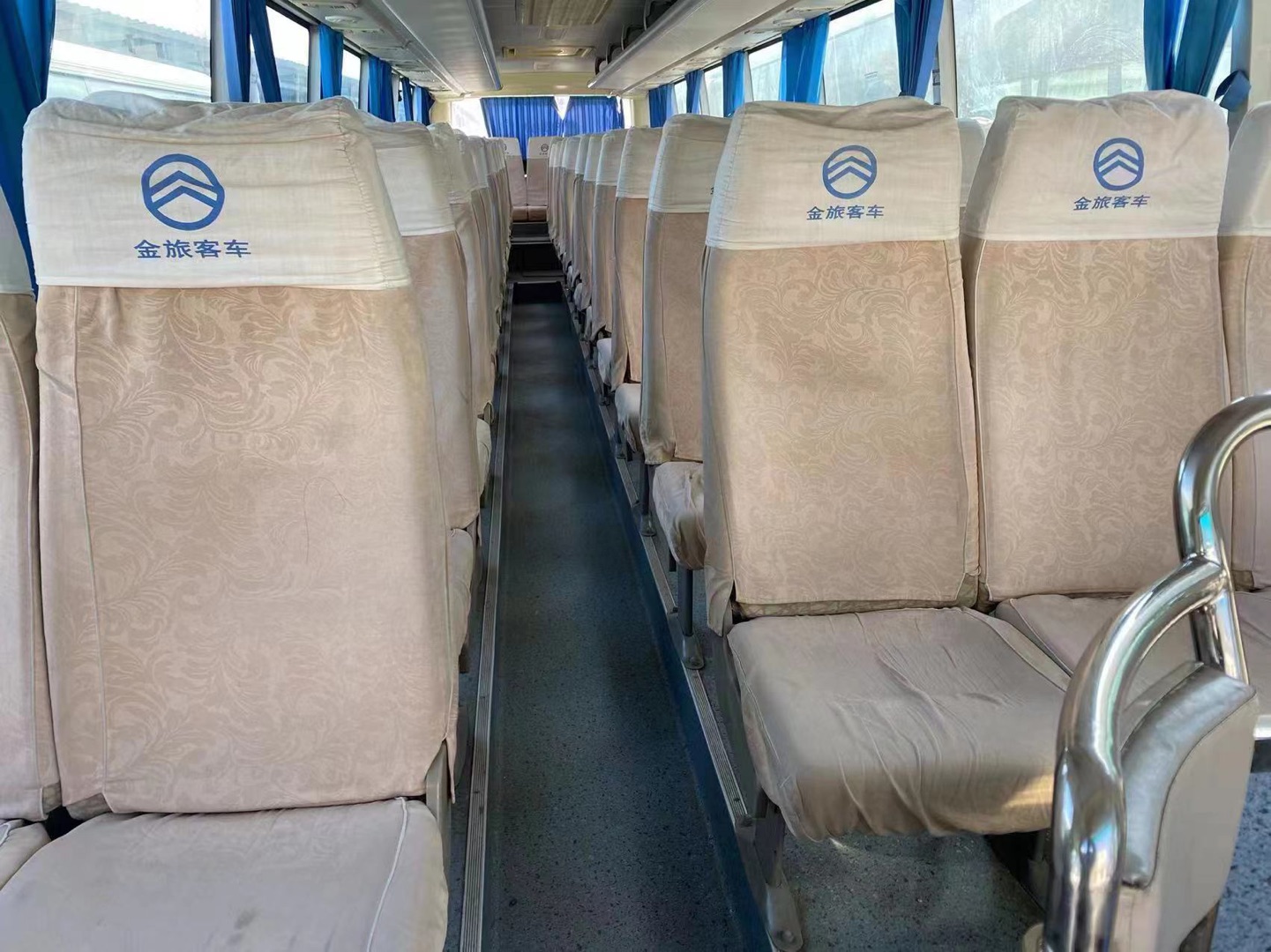Manual Transmission Used 12m Diesel Buses for Luxury Coach Travel Convenience