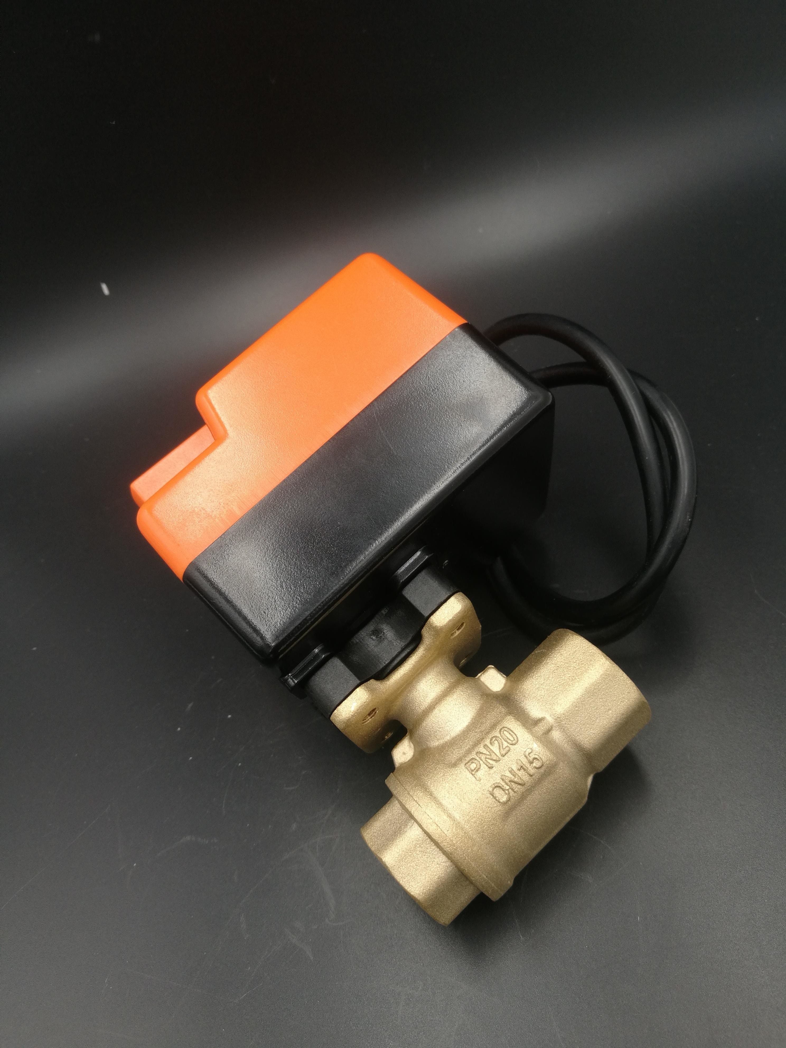 M Style 4 Way Water Cassette Fan Coil Unit 4 Pipe System Air Flow 900CFM 2TR Capacity
