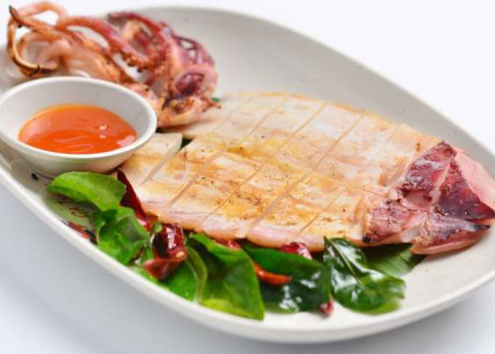 Healthy Semi Dried Squid , Todarodes Pacificus Dried Squid 18% - 20% Moisture
