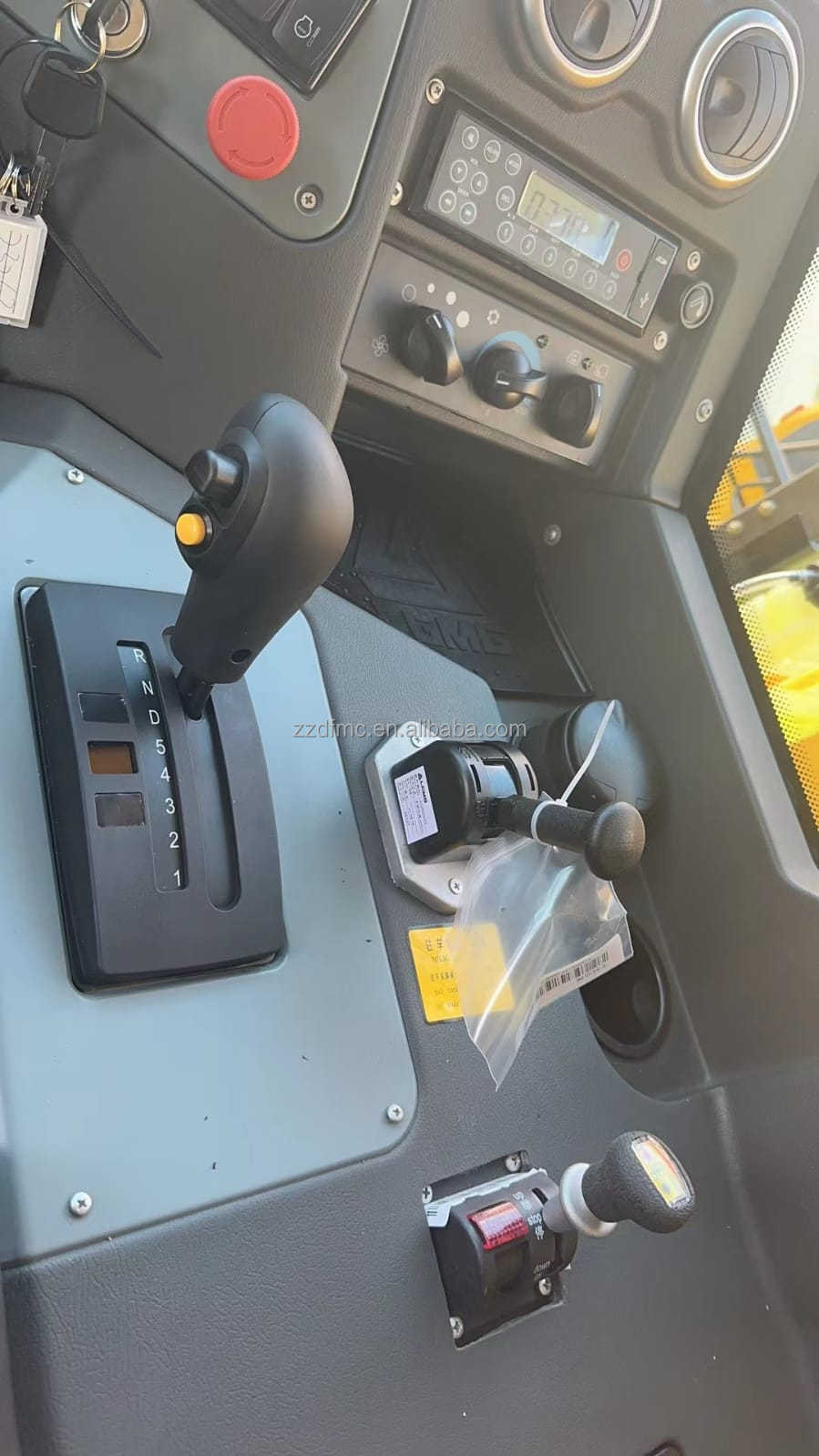Auto Gearbox FC6A250PRT Used Komatsu HD785 Mining Dump Truck for Mining Transportation