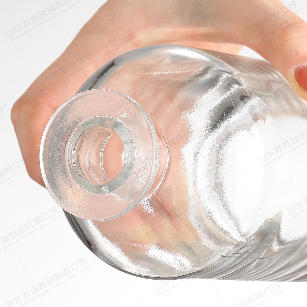 Clear Glass Liquor Bottle and Red Wine Bottle for Wine Logo Acceptable Customer's Logo