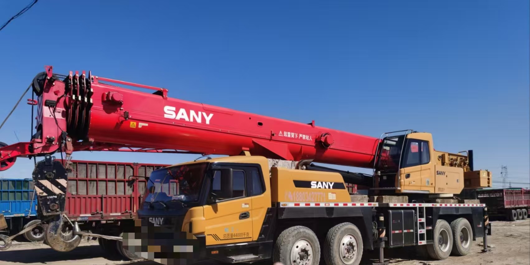 55 Tons Mobile Truck Crane with High Operating Efficiency and 46 Meters Max Working Height