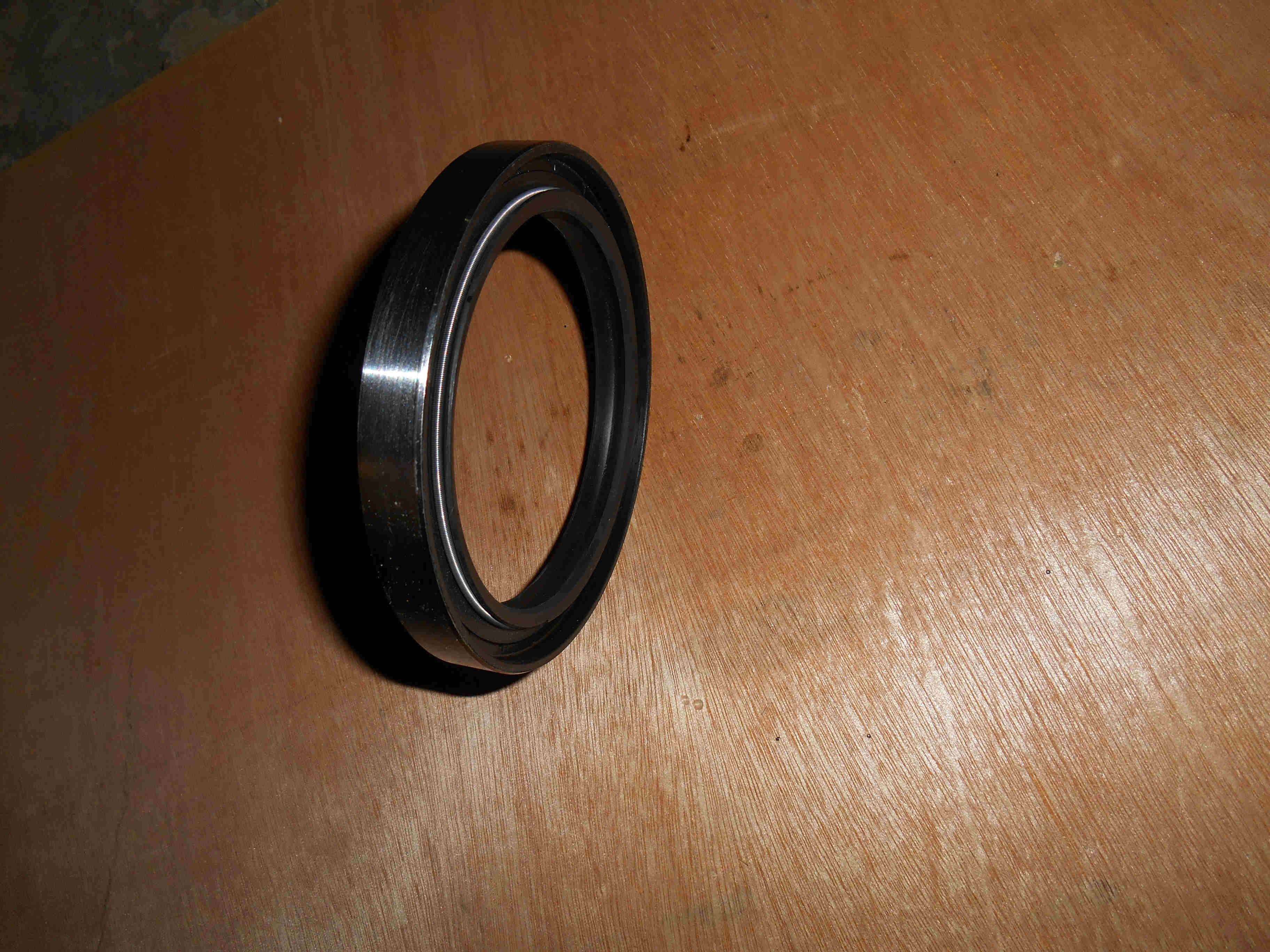 16Y-15-11000 Skeleton Oil Seal Bulldozer Spare Parts In Stock
