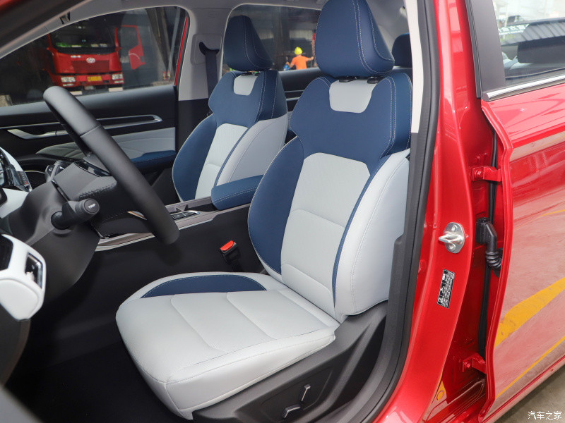 Diesel Or Gasoline Car Geely Emgrand Fourth Generation 1.5L CVT Flagship Type Compact Car