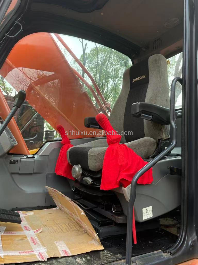 wheel excavator Doosan DX300 second hand excavator