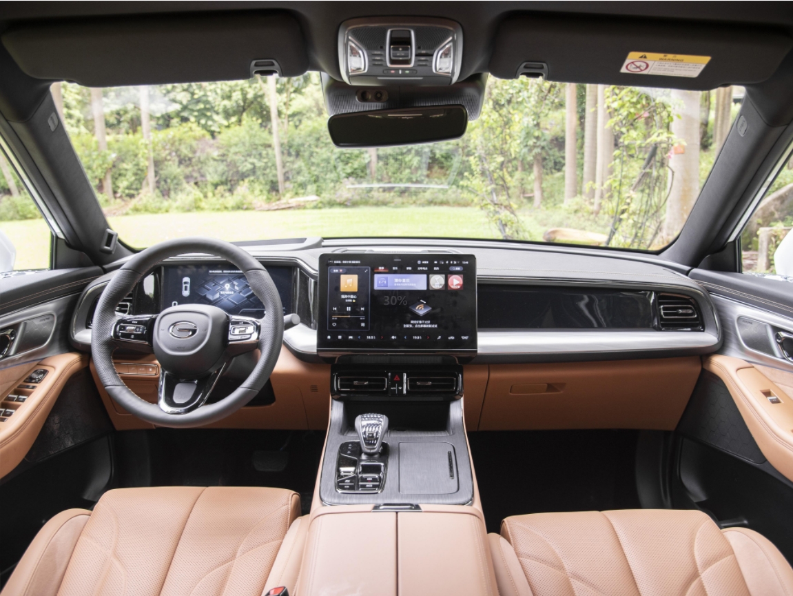 Left Hand Driver Steering Trumpchi ES9 Six Seats Hybrid SUV with Panoramic Sunroof and 8155 Intelligent Car Engine Chip