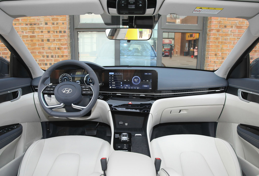New suv car electric vehicles Beijing Hyundai Famous Pure Electric 2021 LUX Premium Edition electric car high speed