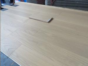 Quality American White Oak engineered flooring with selected A/B grade. light stained for different designs wholesale